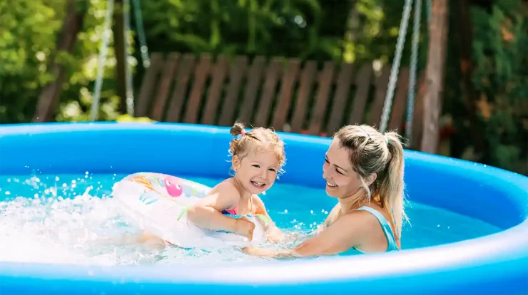 Piscine pentru copii, siguranță și distracție în apă