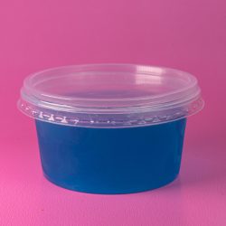 caserolă din plastic cu capac